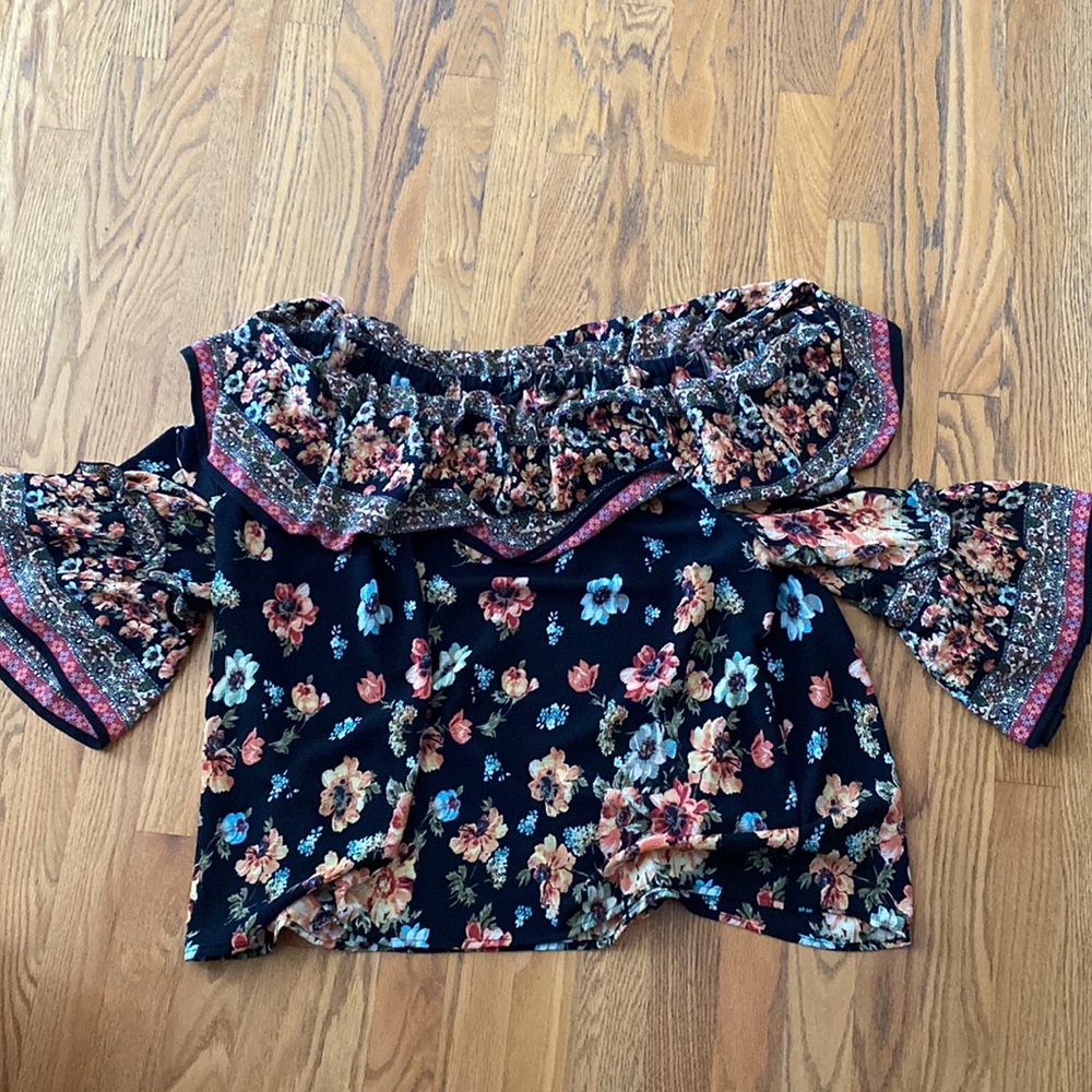 Flying Tomato off shoulder floral top size 3 xl
